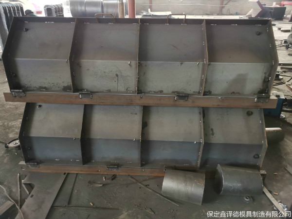 階梯式河道擋土墻模具造價低，階梯自嵌式擋土墻模具質量好